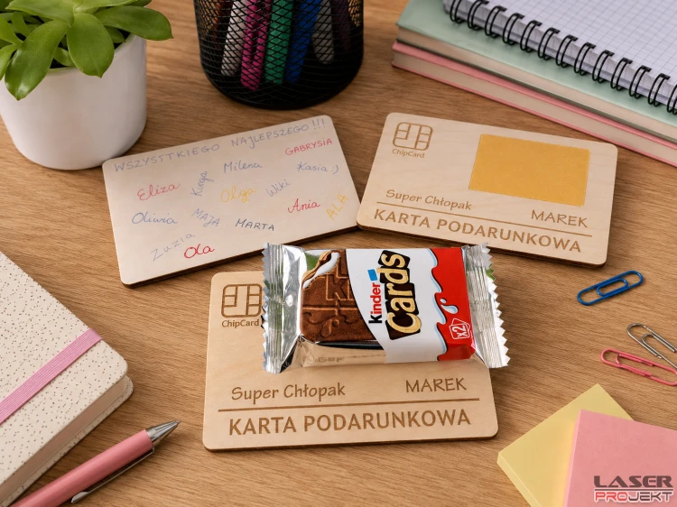 KinderCards_imię_tło1.png